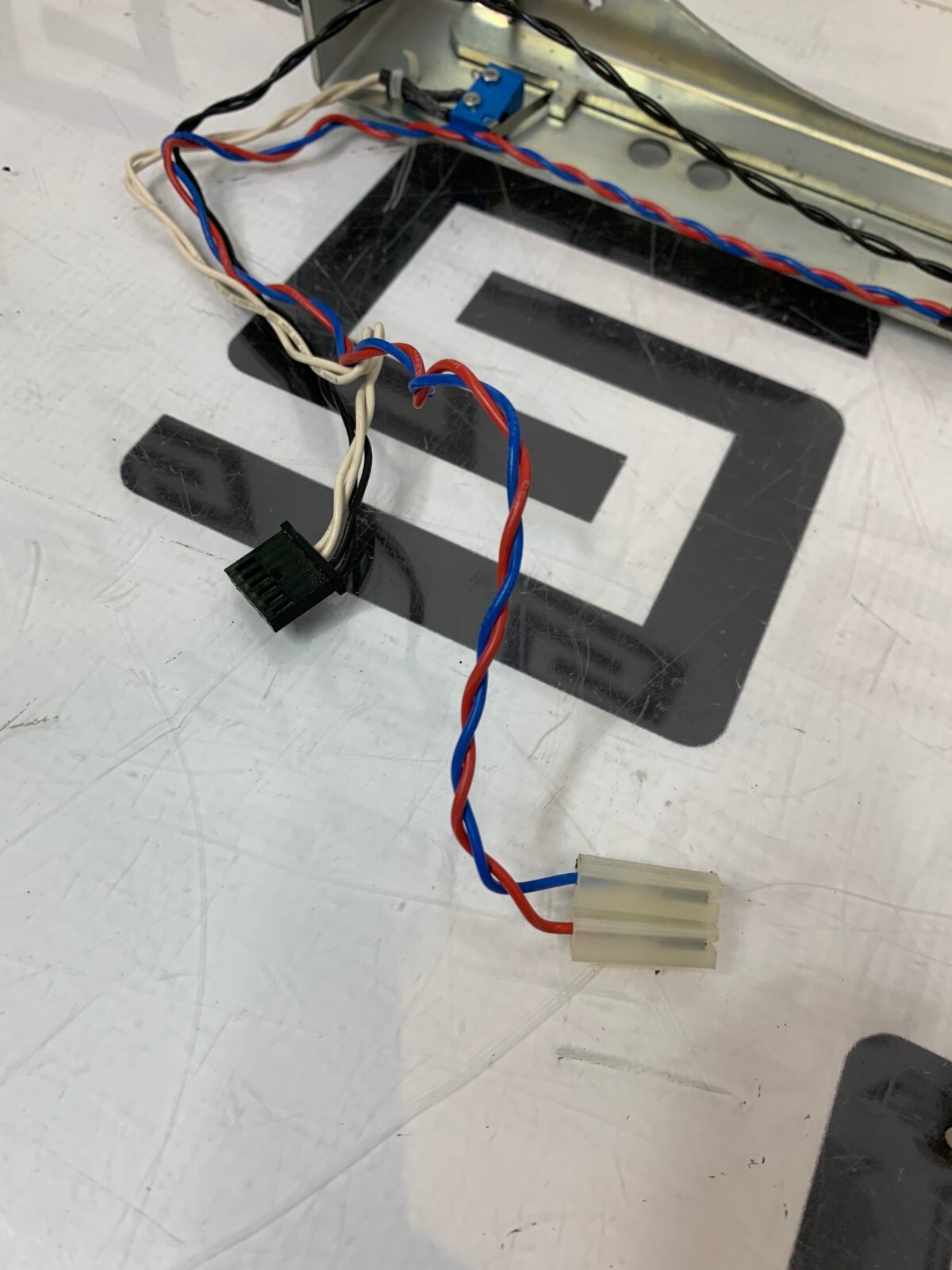 Used Eppendorf 5417R Lid Door Latch Locking Assembly Lock 5417 R  30 Day Warranty