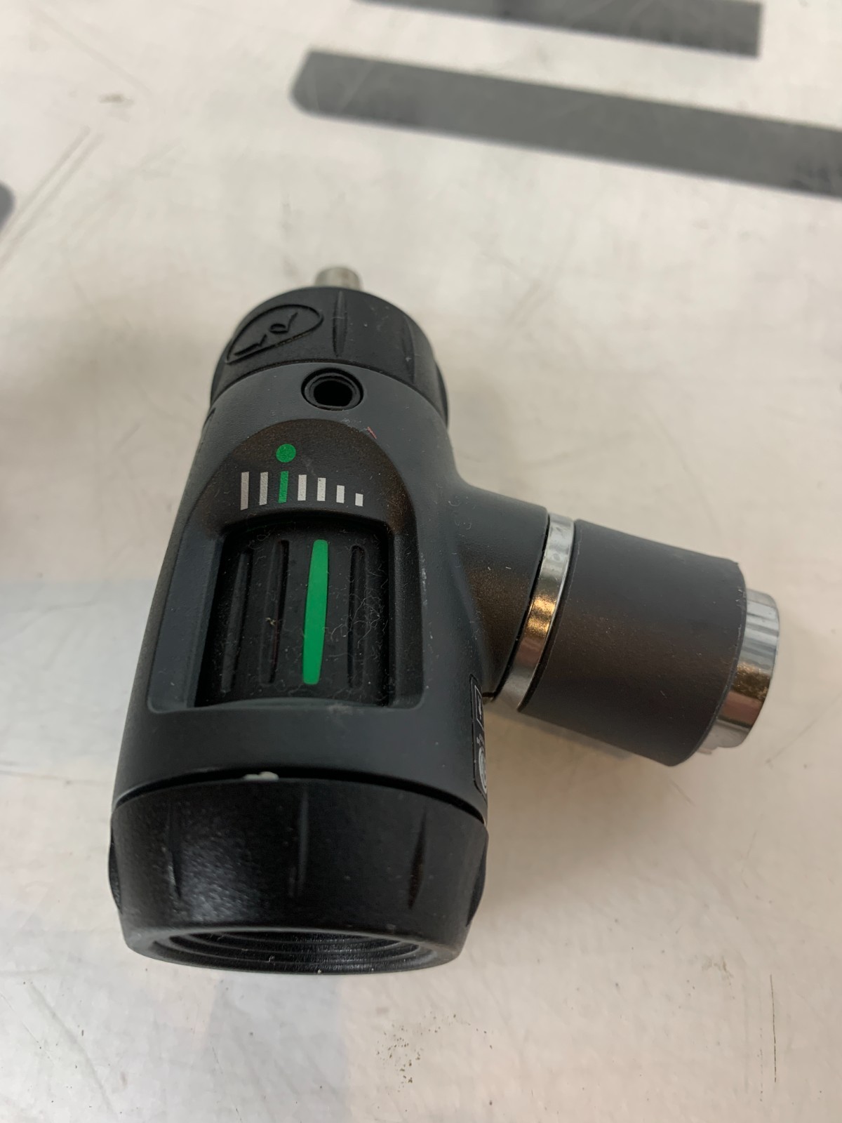 Used Welch Allyn 3.5V Macroview Diagnostic Otoscope 23810 Head Bulb Tested B DENTED