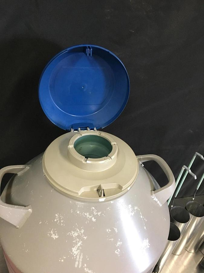 Used Liquid Nitrogen LN2 Cryogenic Tank 34 HC Storage Dewar 34L Cryo Sample Cart