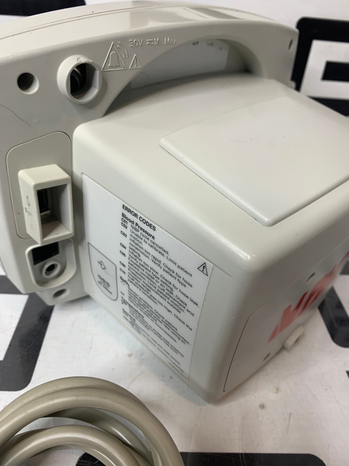 Used Welch Allyn 53S00 Vital Signs Monitor NIBP BP Blood Pressure 300 Series SPO2