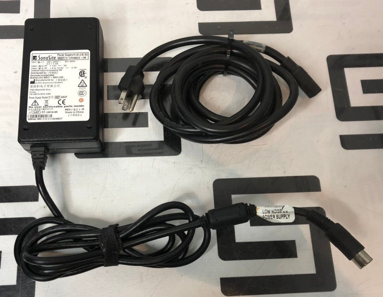 Used Luxtec 9300 XSP Mobile Stand Rolling Floor 001400 Luxtec Light Source 9300XSP