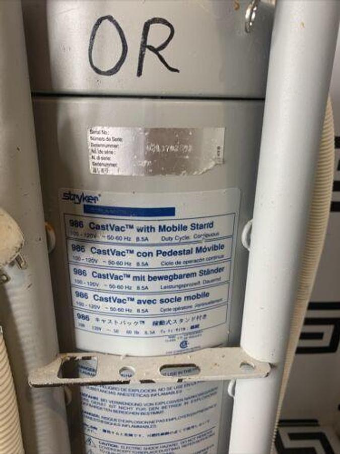 Used Cast Vacuum  Mobile Stand   W/ RECENTLY REPLACED FILTER