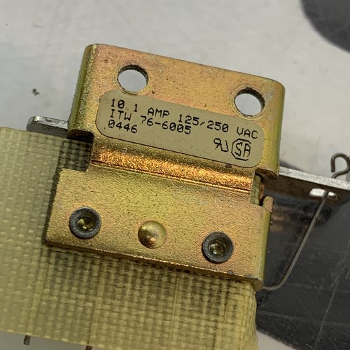 Used ITW Switches 76-6005 Door Interlock Safety Switch SPDT-DB Bottom Solder Terminal