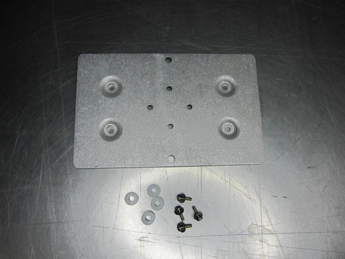 Used Mounting Plate and Hardware MAS00157B