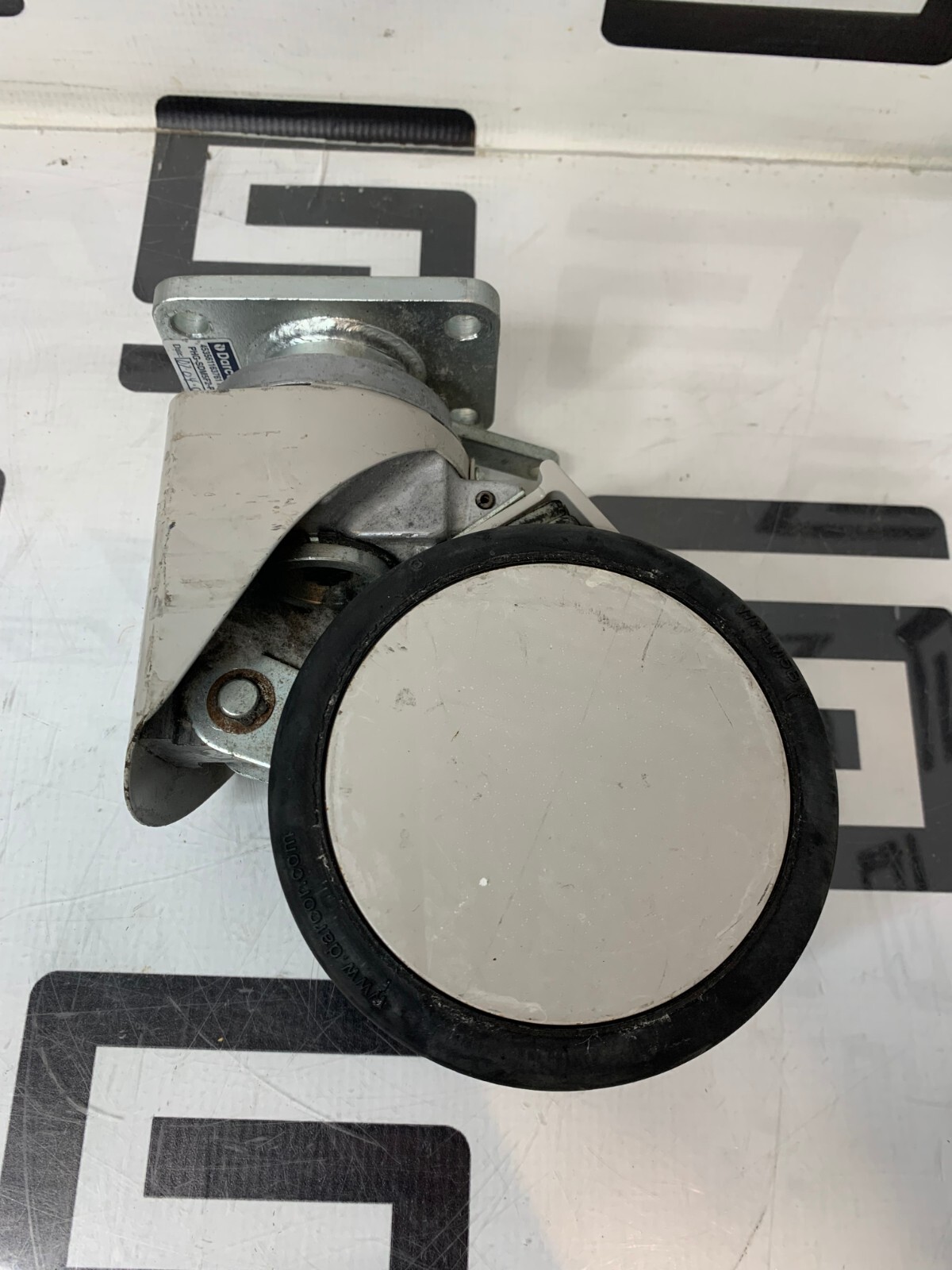 Used PHILIPS IU22 IE33 453561163761 5" REAR WHEEL SH ABS SWIVEL LOCK CASTER W/O BRAKE