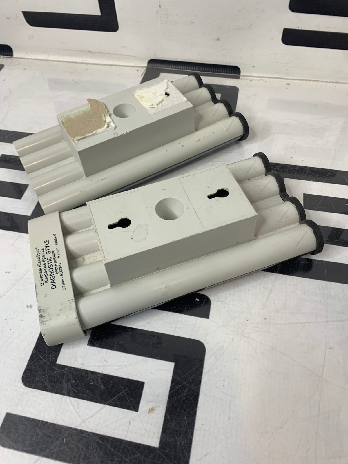 Used Welch Allyn 52100 KleenSpec Dispenser Specula 2.5mm 4mm Diagnostic Style 2 pcs.