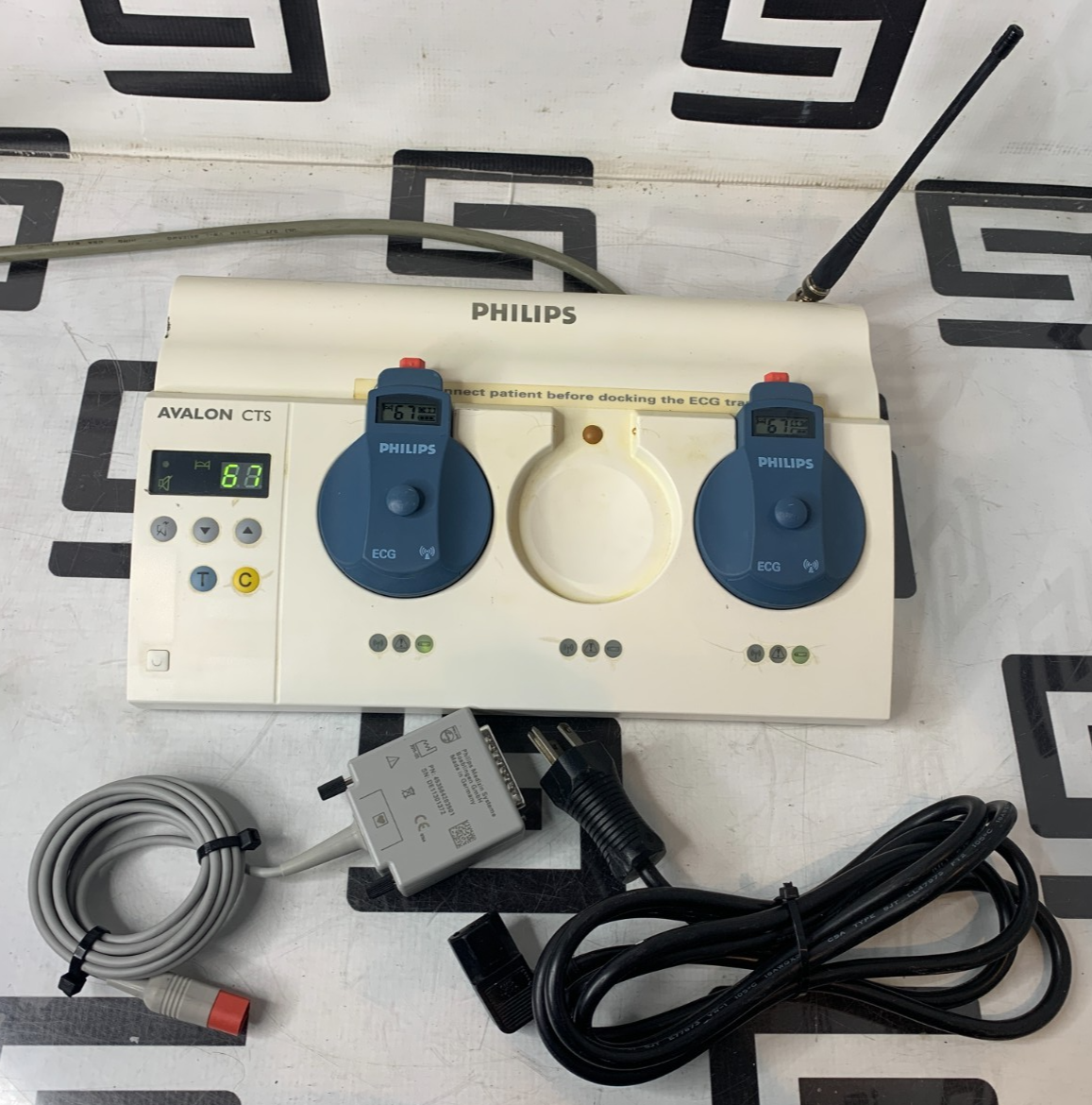 Used Philips M2720A Avalon CTS Cordless Fetal Monitoring Base Docking Station M2727A