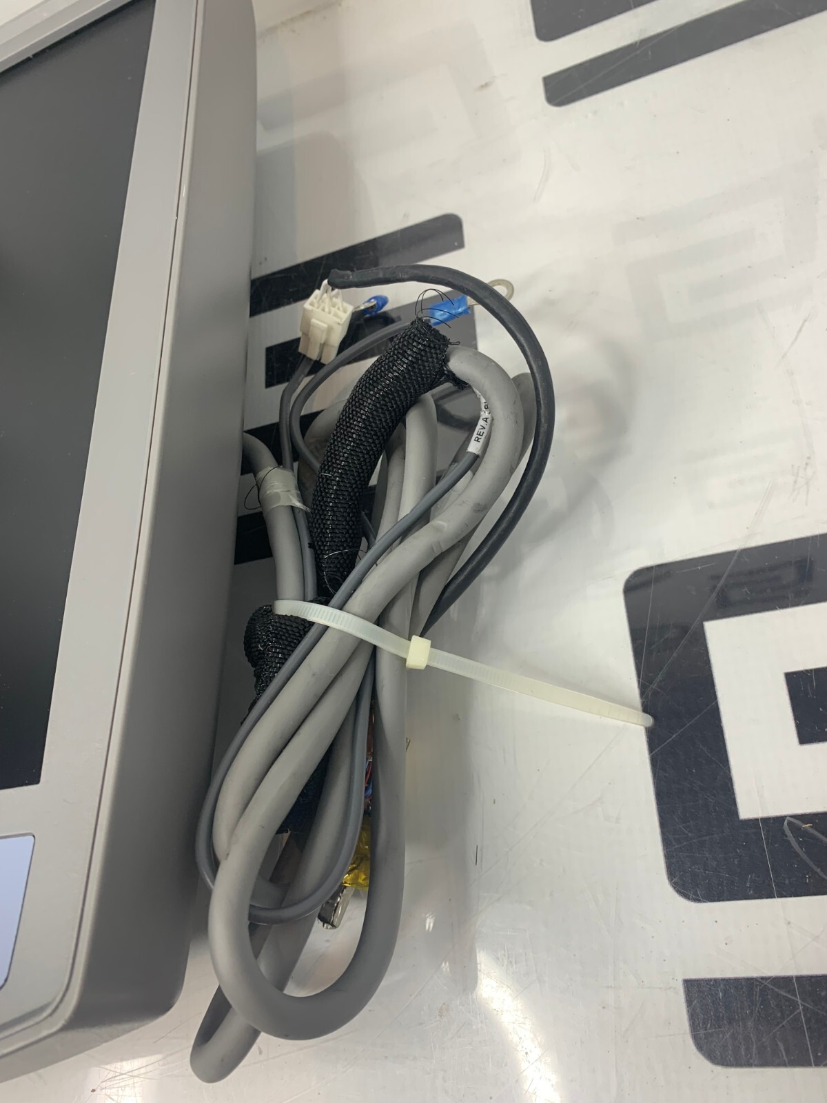 Used Zonare Z.One 19" FPM1028 Monitor Ultra Flatscreen LCD 30 Day Warranty