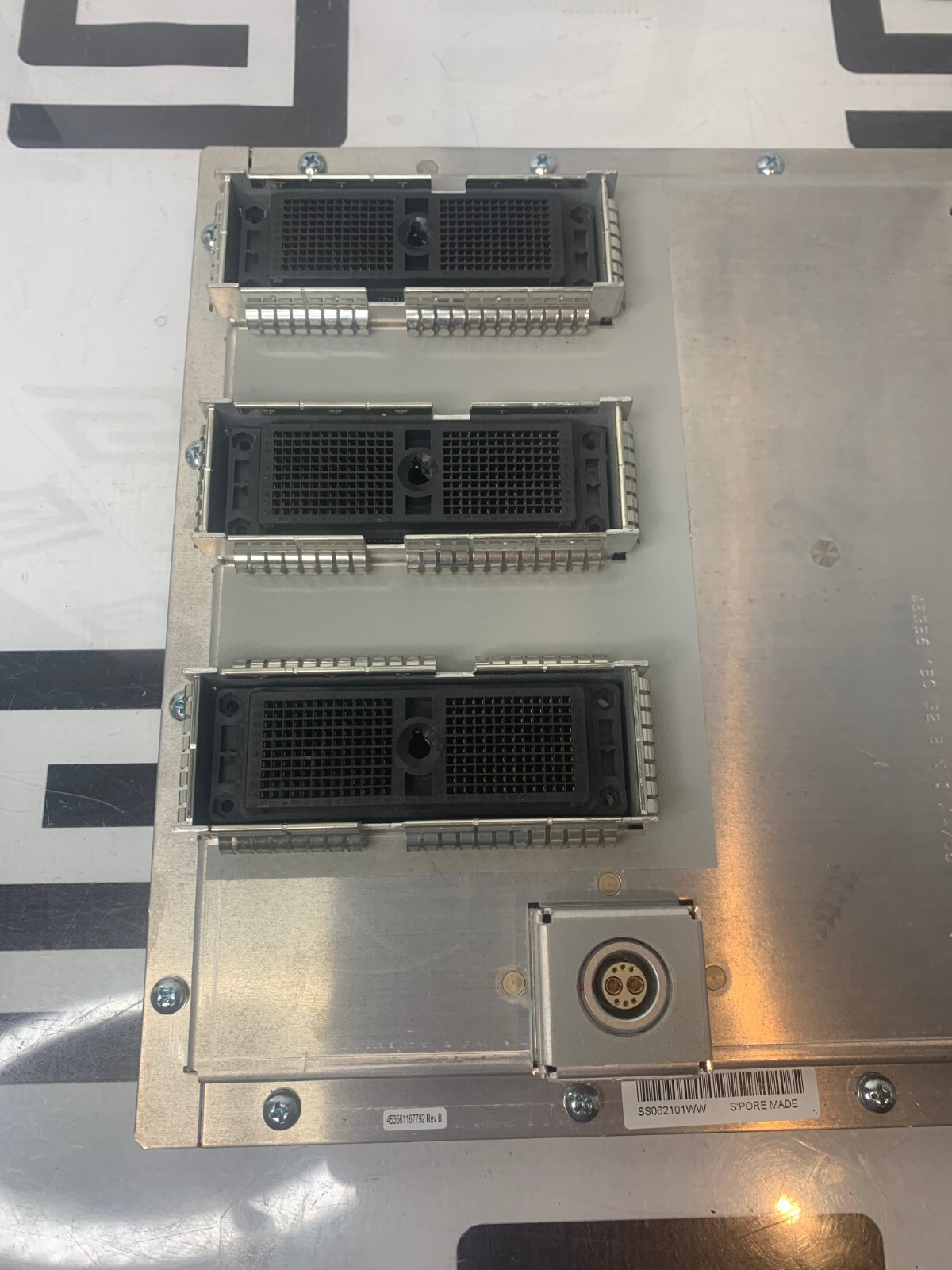 Used Philips IU22 IE33 453561167792 REV B Probe Selector Board Assembly Backplane IU