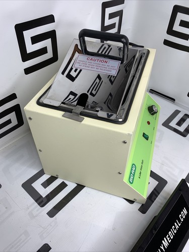 Used Bio-Rad W1106-BIO 6 Liter Heated 100 Water Bath Variable Temperature Litre Heat
