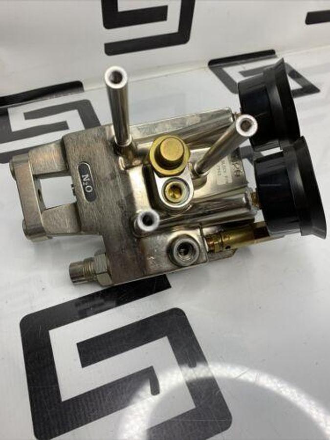 Used Anesthesia Regulator N2O Oxide N Block