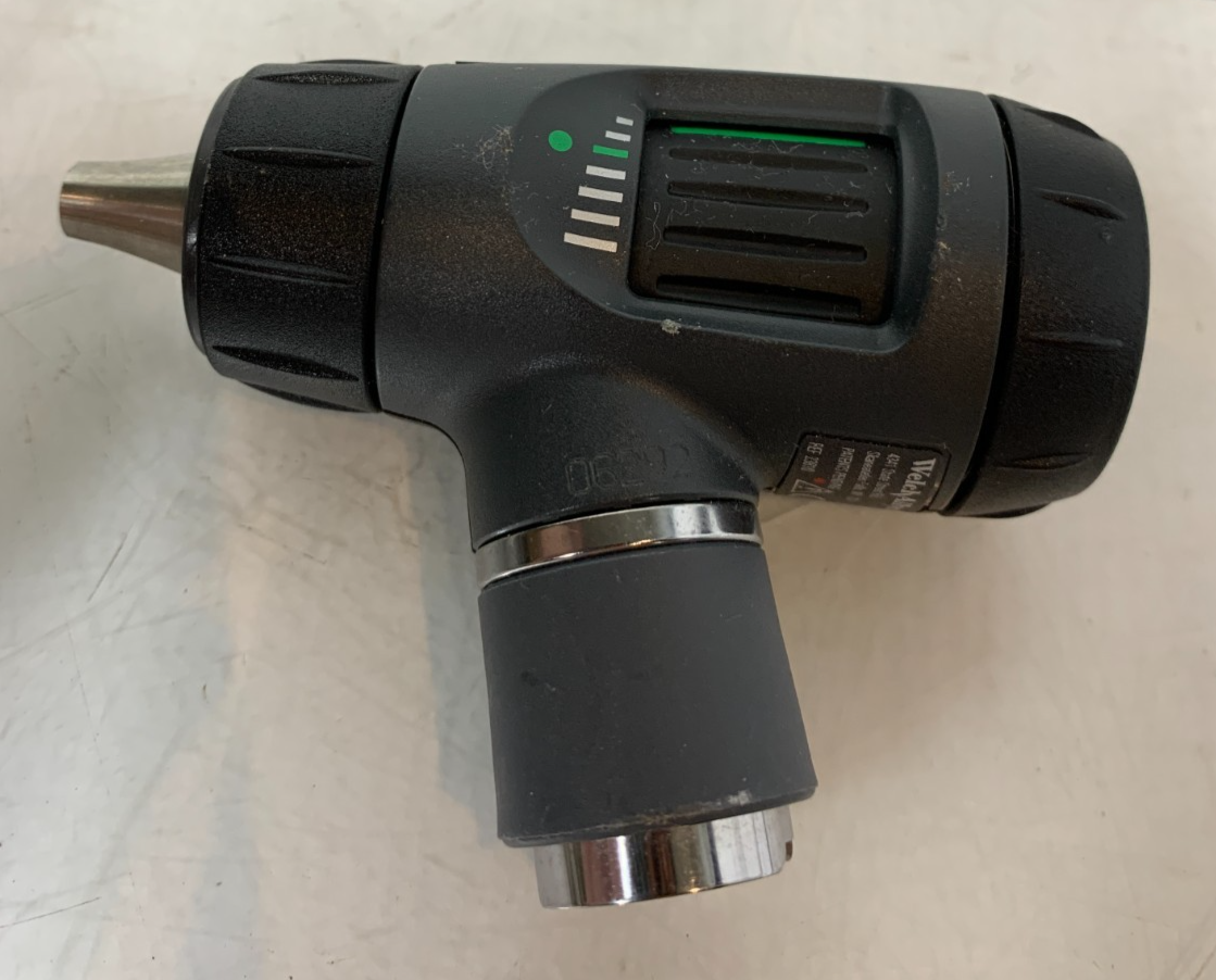 Used Welch Allyn 3.5V Macroview Diagnostic Otoscope 23810 Head Bulb Tested B DENTED