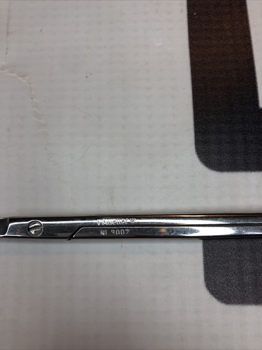 Used V. Mueller NL 3002 Scissors 30 Day Warranty NL3002