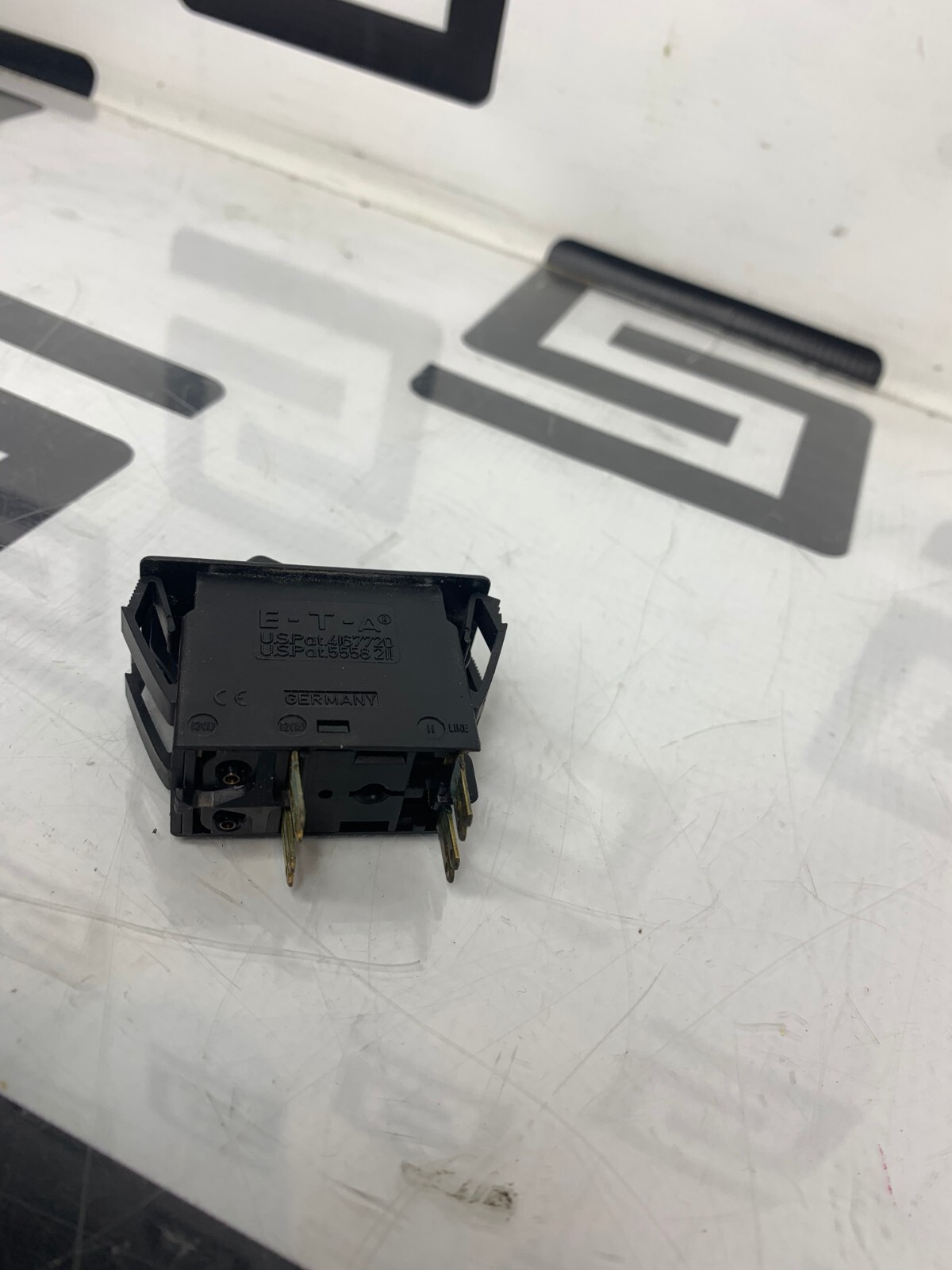 Used Sorvall LEGEND RT On/Off Power Switch E-T-A Circuit Breaker Rocker ETA 20180671