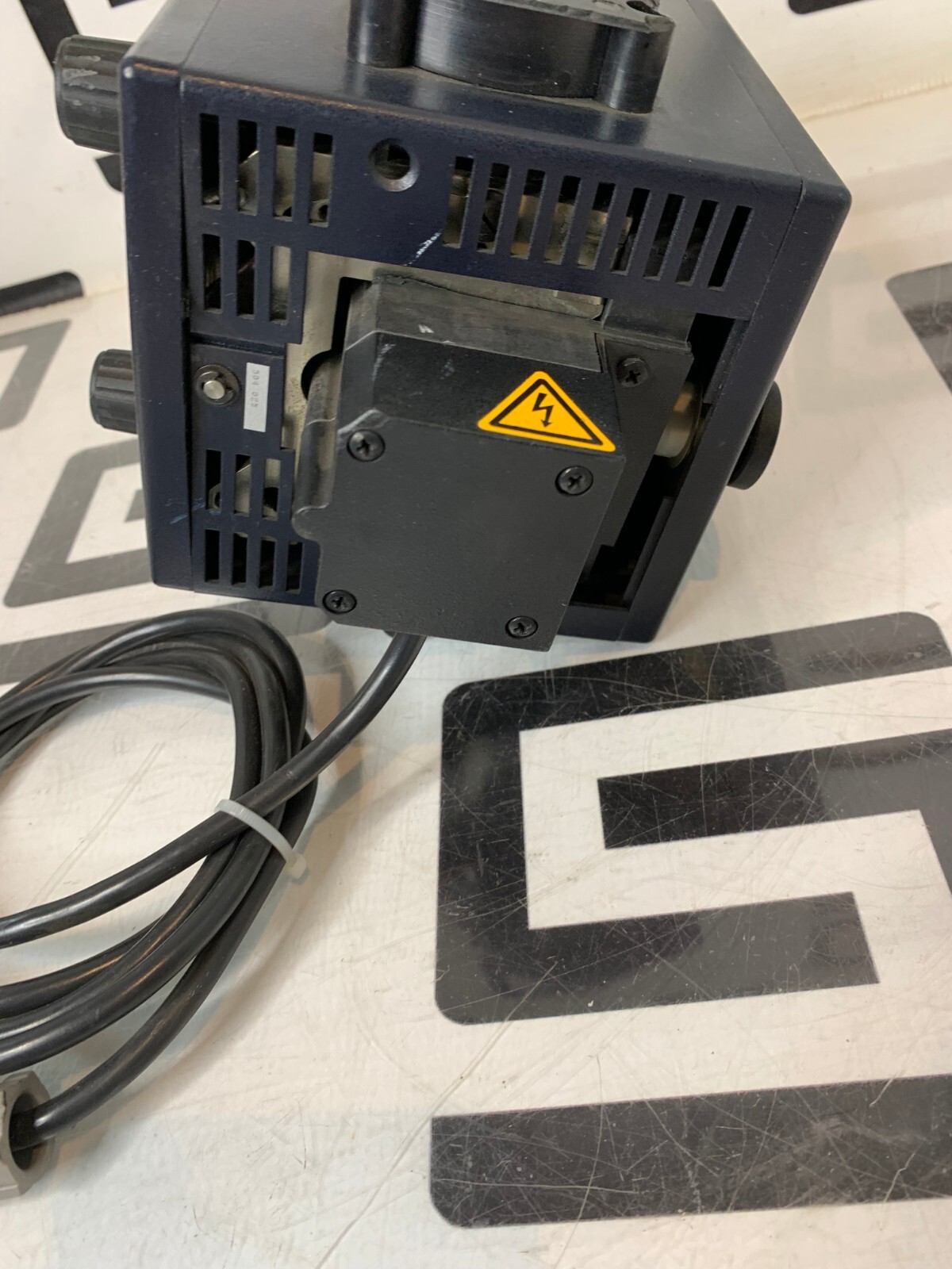 Used Leica Microscope Fluorescent Bulb Holder 7Pin Connector 100W HG Type 307-072.057