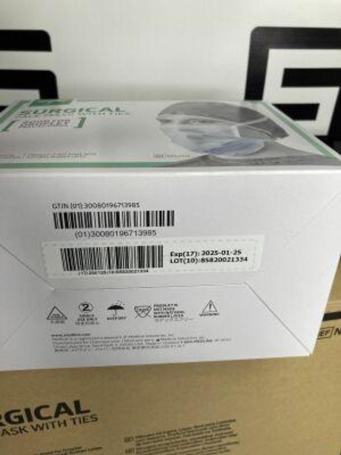 Used MEDLINE NON27376 Surgical Face Mask With Ties Total Quantity of 550