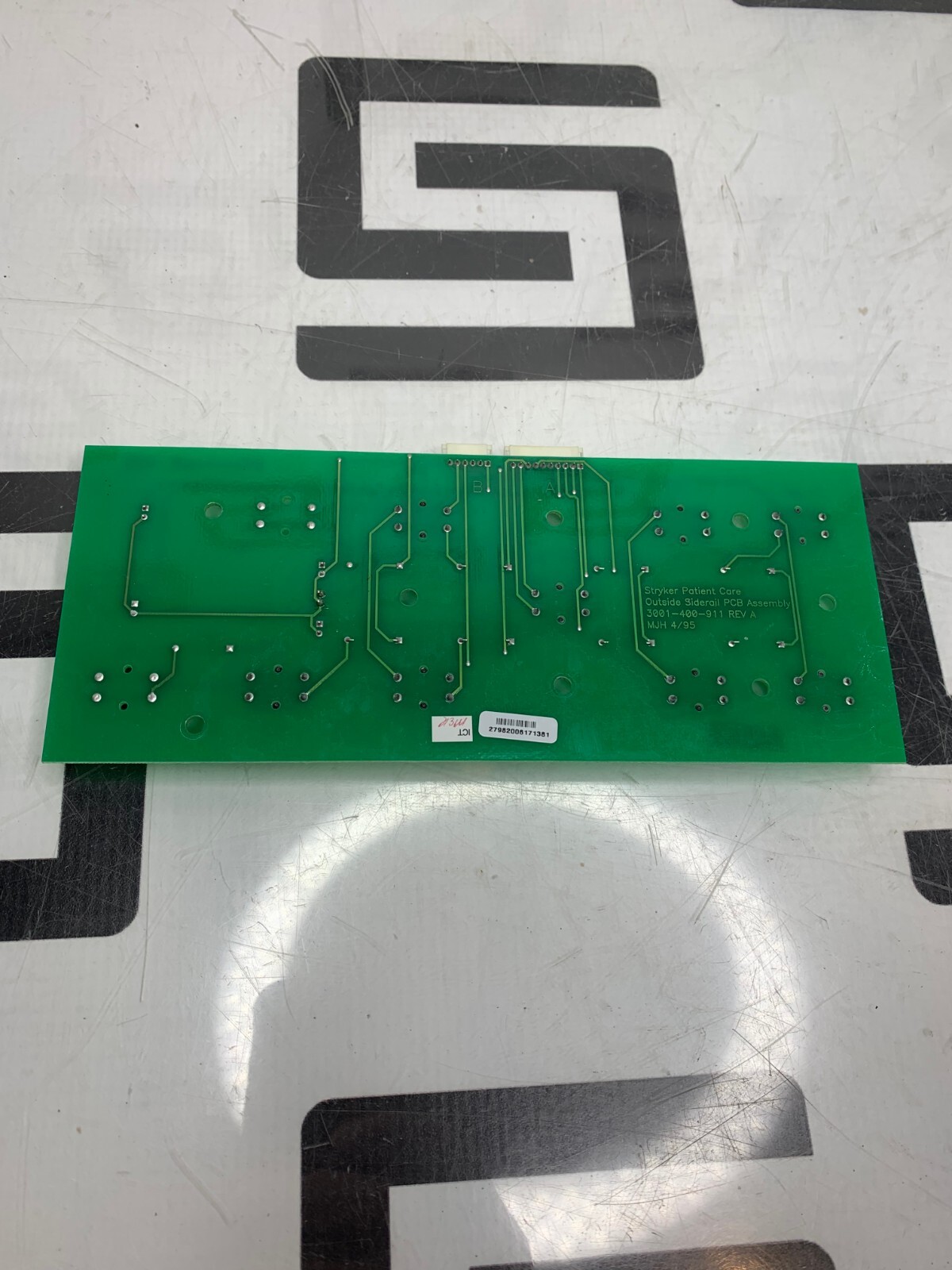 Used 3001-400-910 -911 Stryker Patient Care Outside Siderail Board Buttons Assembly