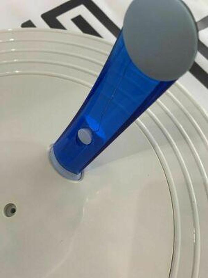 Used Head Rest Holder