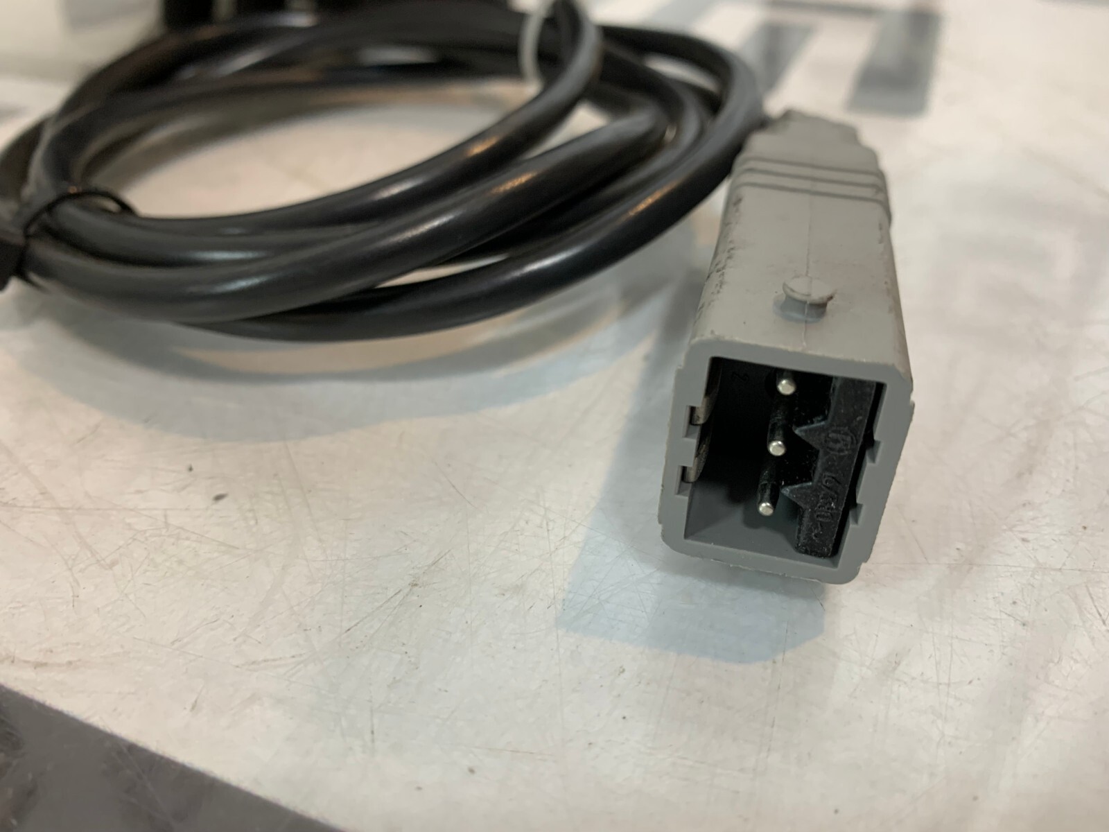 Used Leica Microscope Fluorescent Bulb Holder 7Pin Connector 100W HG Type 307-072.057