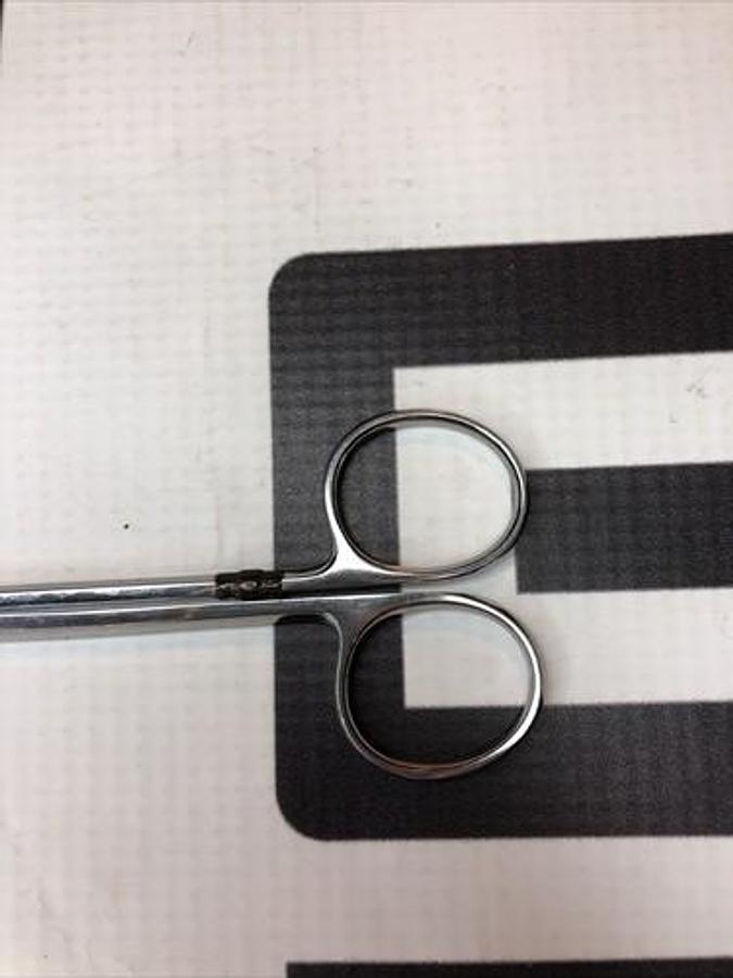 Used V. Mueller RH1680 Scissors 30 Day Warranty RH 1680