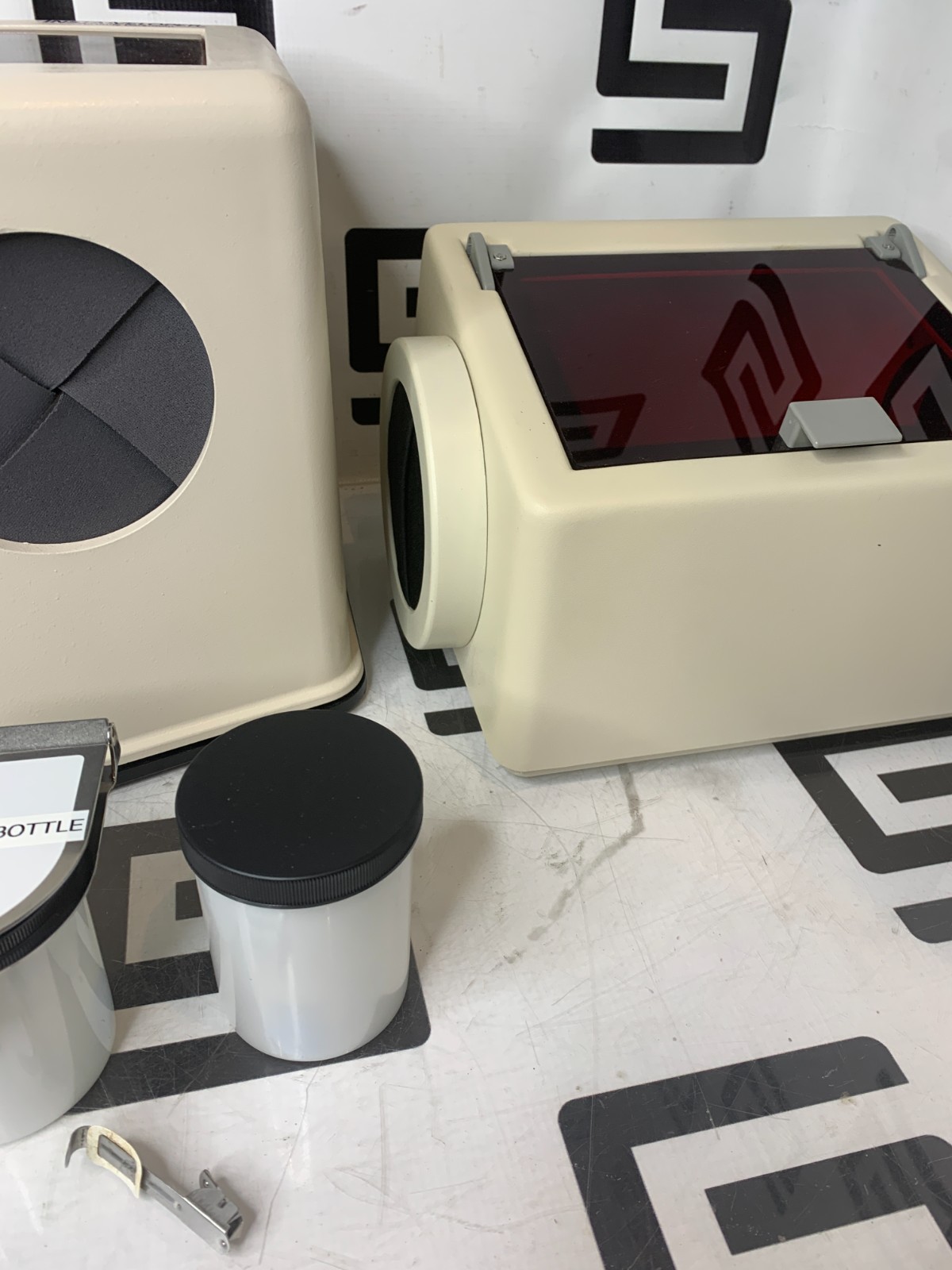 Used Microcopy Insta-Veloper Portable Darkroom Insta-Neg Insta-Fix Starter Kit TESTED