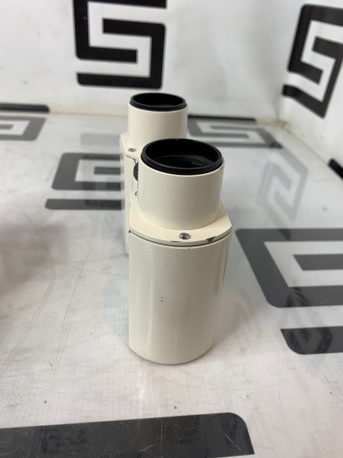 Used ZEISS AXIOVERT BINOCULAR HEAD 40 C 25 40 200 LAB MICROSCOPE  (NO EYE PIECES)