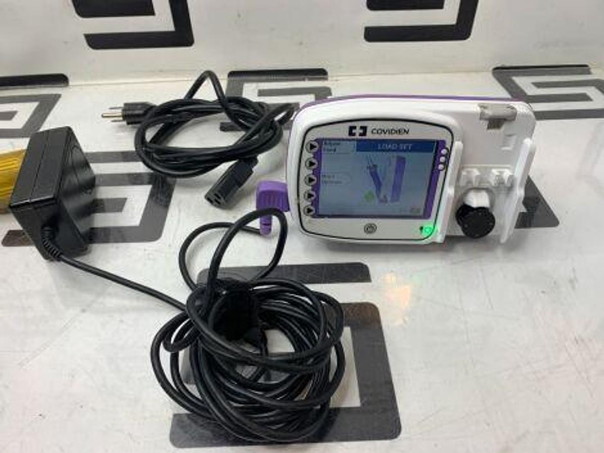 Used COVIDIEN KANGAROO 2018  Connect Enteral Feeding Pump 384492 W/ Power Supply Charger AC Adaptor & Pole Clamp