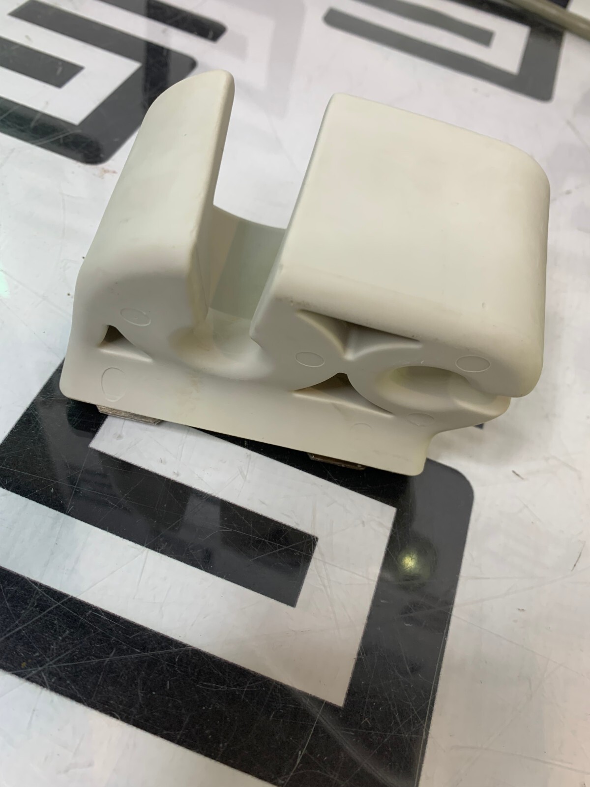 Used PHILIPS IU22 IE33 3000-0879-01 E LEFT HOLDER CUP  PROBE TRANSDUCER LH L INSERT