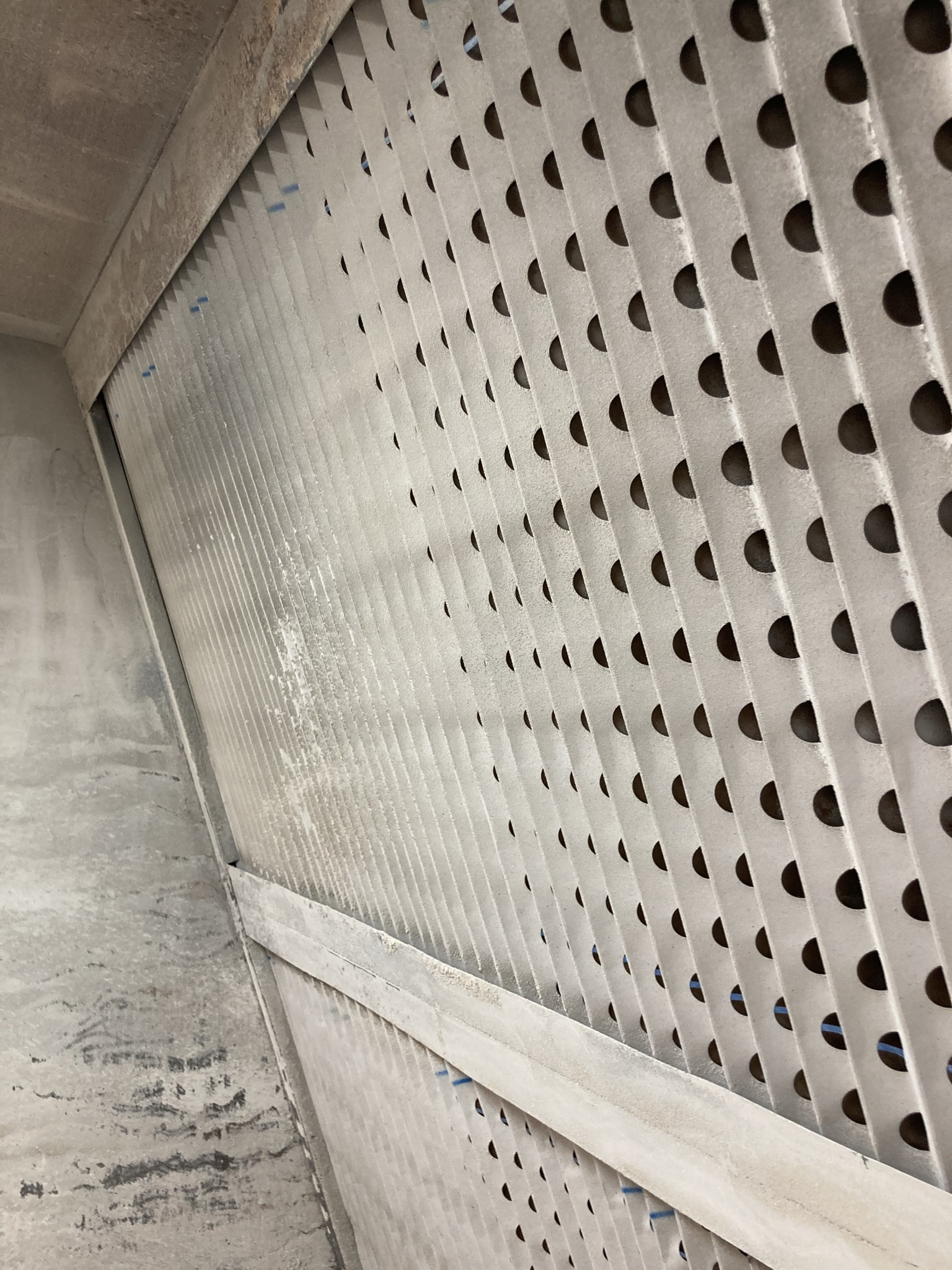 Used Binks 8' Spray Booth