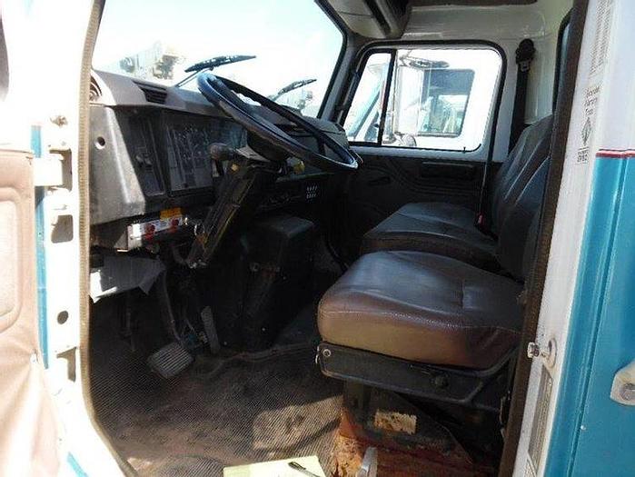 Used 1999 International wireline