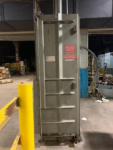 Used PIQUA WASTE EQUIPMENT INC. VERTICAL BALER