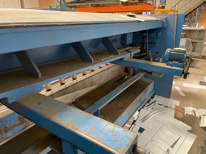 Used 1998 Haco TS 3006 3000mm x 6mm Hydraulic Guillotine