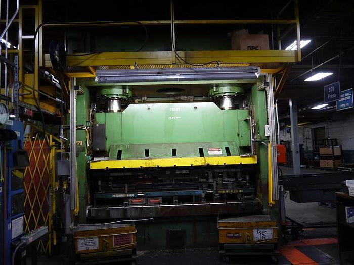 Used 300 TON PACIFIC HYDRAULIC PRESS