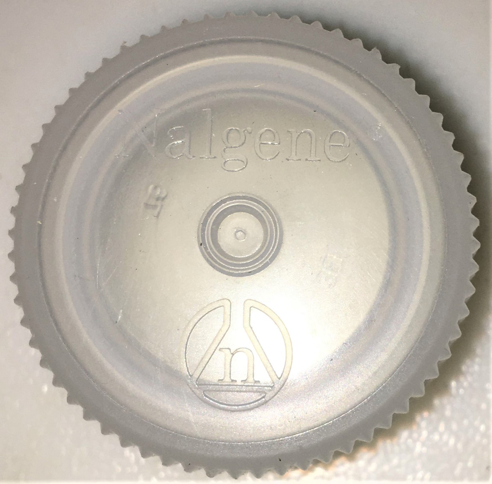 New Open Box Nalgene 2006-0032 Round Narrow-Mouth PPCO Bottles with Closure - 1L
