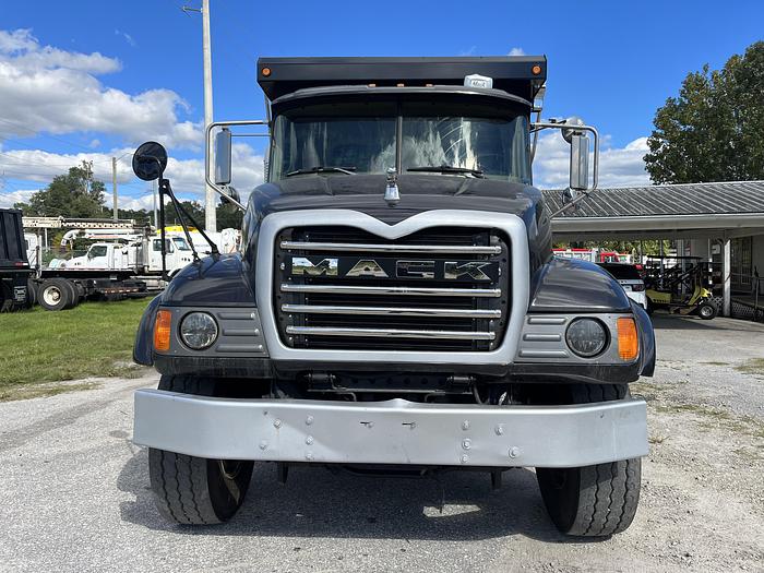 Used 2006 MACK CV713 Granite 5606