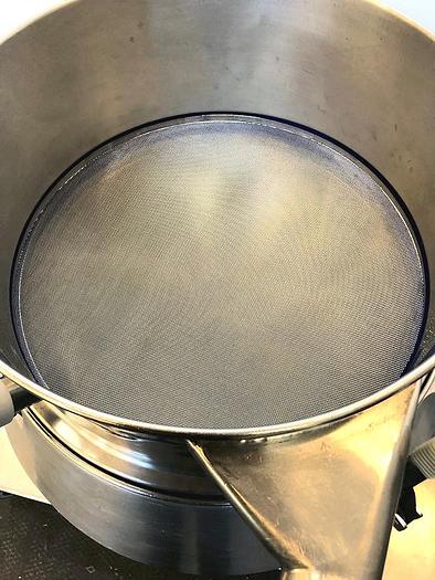 Used D 15698 E - Vibratory Sieve RUSSELL 17500 for Vacuum