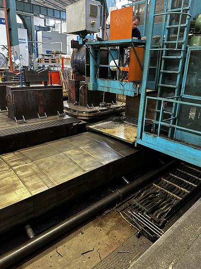 Installata Fresalesatrice a Montante Mobile Cnc INNSE CF S WZ