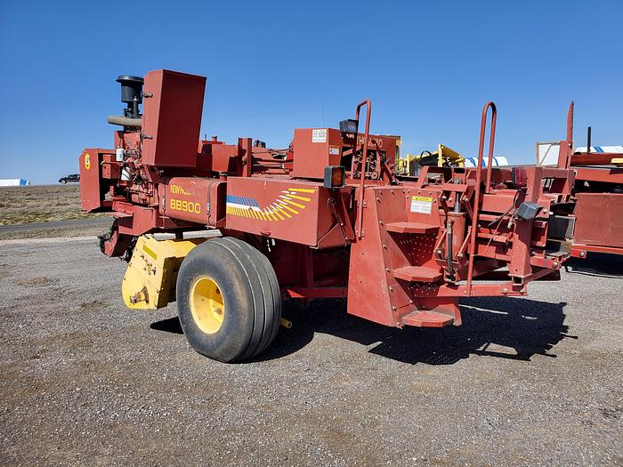 Used New Holland BB900 Baler w/ 14 x 21 Chamber