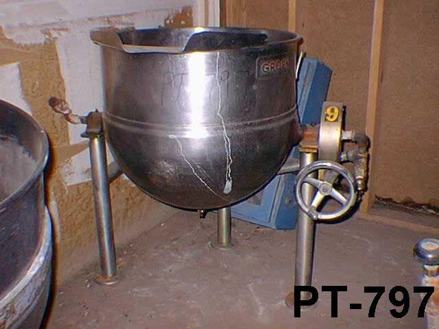 Used 40 GALLON KETTLE TANK.  DOVER MODEL DN-40 SERIAL 90264