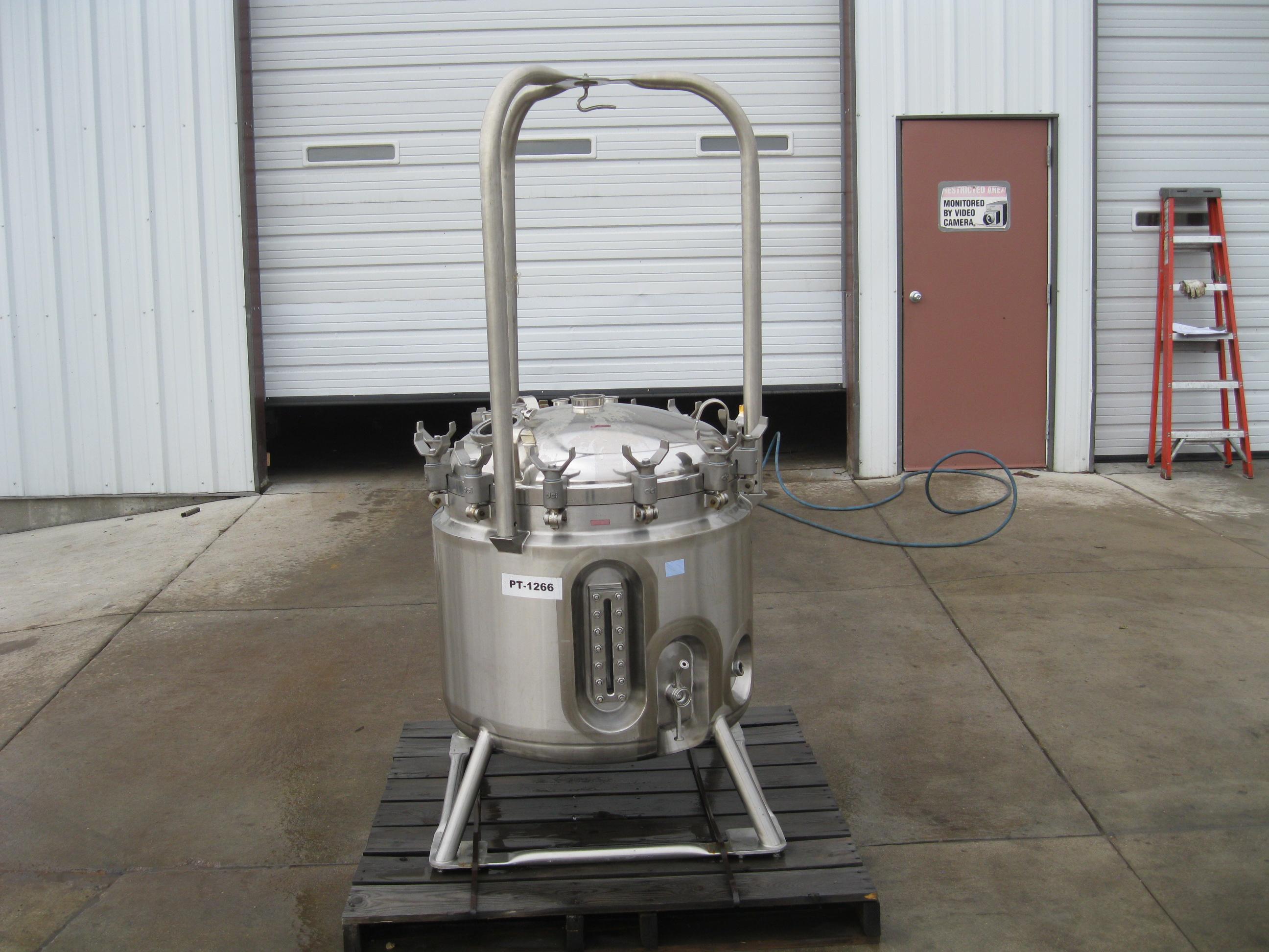 Used 53 GALLON PROCESSOR TANK. DCI SERIAL 96PH53207