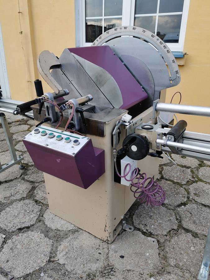 Używane PIŁA JEDNOGŁOWICOWA AUTOMATYCZNA DO ALUMINIUM FOM INDUSTRIE SPRING ECHO