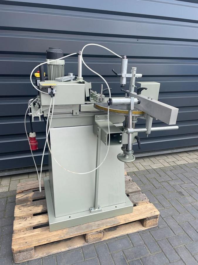 Used POLE MILLING MACHINE GRAULE AKF 6/250 YEAR 2010