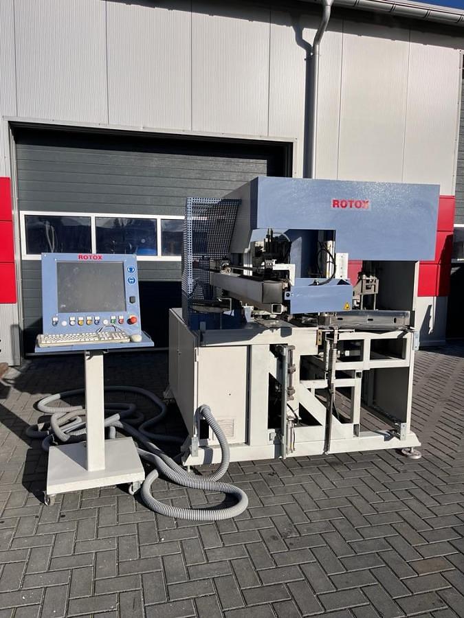 Używane OCZYSZCZARKA CNC DO NAROŻY ROTOX EPA 472 + WT ROK 2011