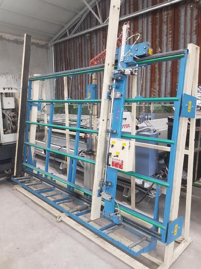 Used GLAZING CONTROL PRESS PV.TECNIC BV 6 YEAR 2001