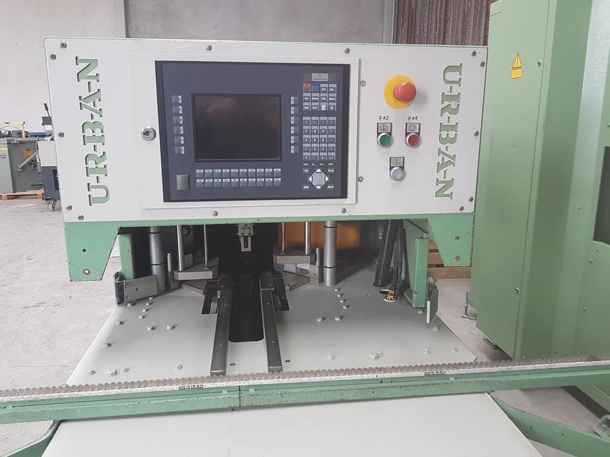 Używane OCZYSZCZARKA AUTOMATYCZNA CNC URBAN SV 310 ROK 2006
