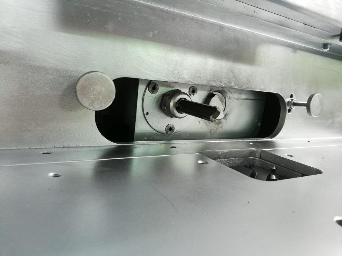 Używane KLAMKOWNICA AUTOMAT ROTOX FBO 224 ROK 2005