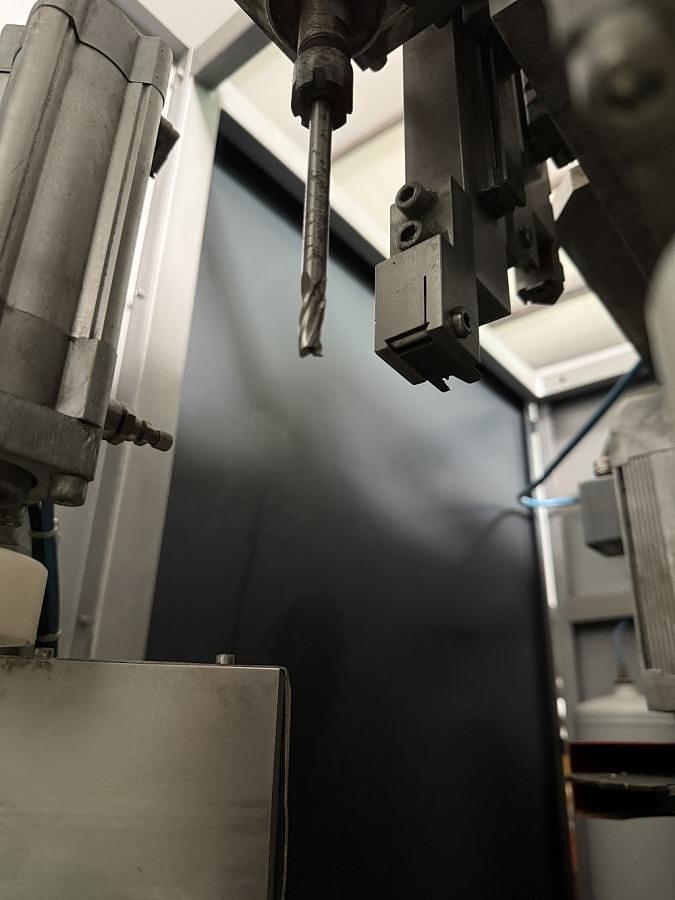 Used CNC BLAST MACHINE KMW APH - LA YEAR 2005