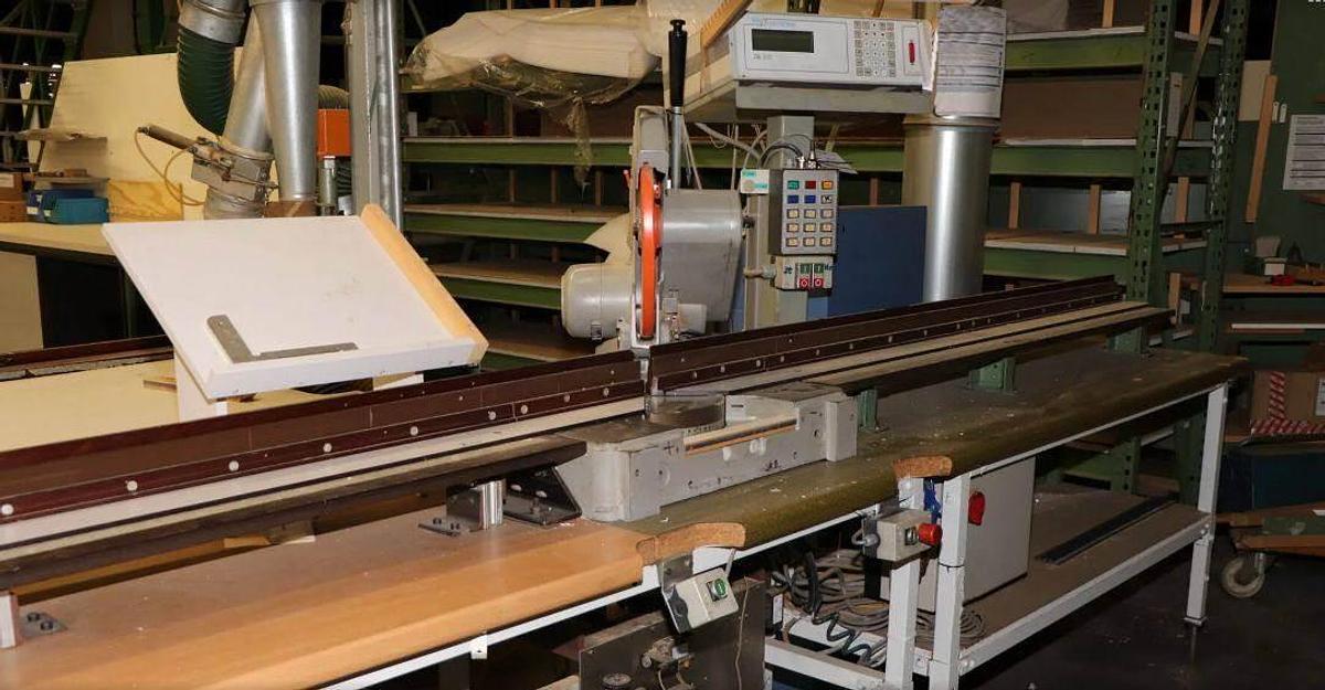 Used ELUMATEC SINGLE HEAD SAW MGS 72/30 WITH TABLE