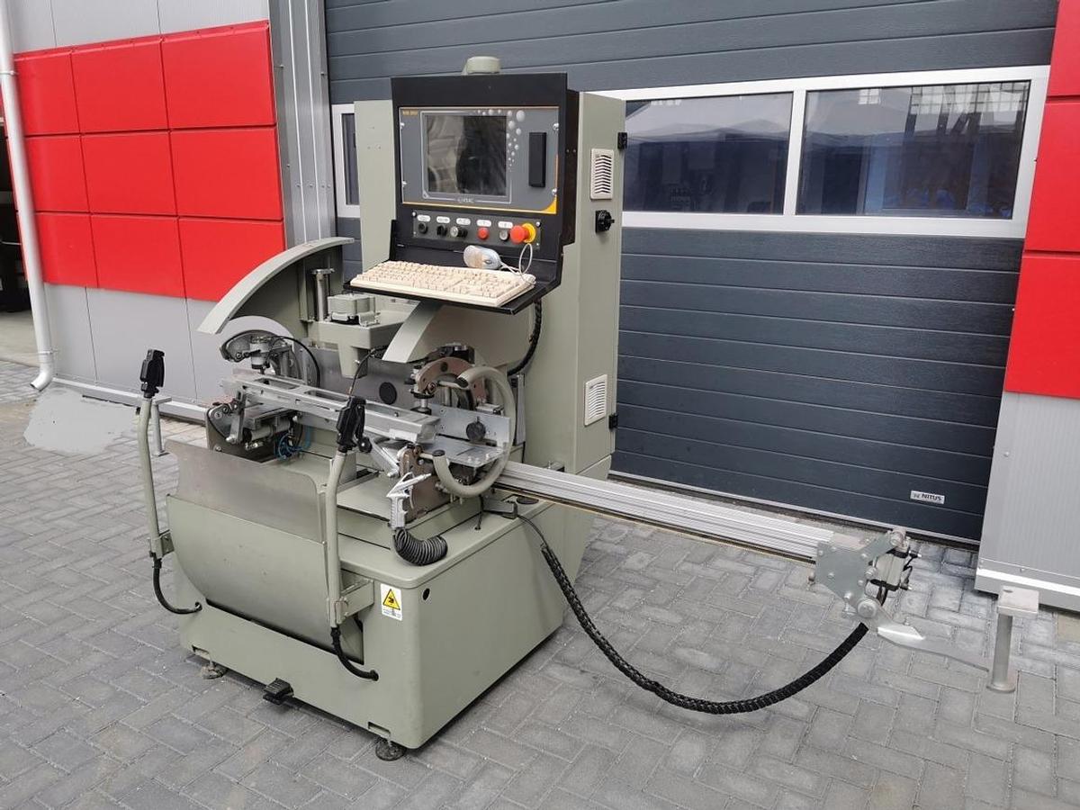 Używane CENTRUM OBRÓBCZE DO ALUMINIUM EMMEGI MICROMATIC ROK 2005