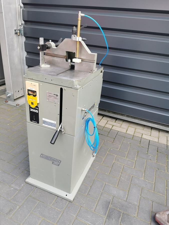 Używane PIŁA JEDNOGŁOWICOWA DO LISTEW PRZYSZYBOWYCH ALUMA / EMMEGI LMS ROK 2008
